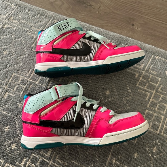 Nike Shoes - NIKE Air Jordan Mid 2